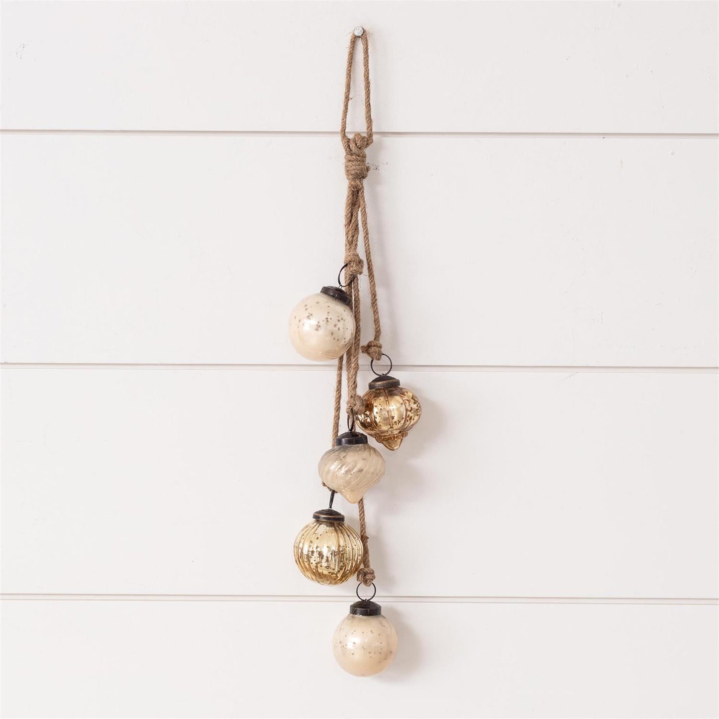 Hanging Cluster Glass Ornaments- Cream/Gold